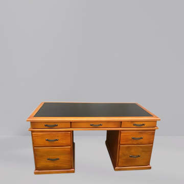 Falcon Desk