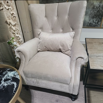 Willys Arm Chair