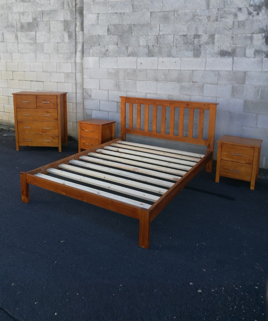 Classic Queen Bed - Image 3