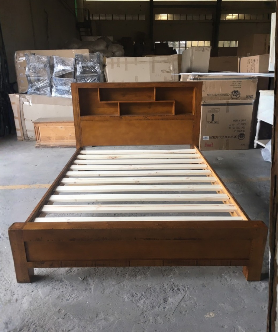 Woodlave Queen Headboard - Image 5